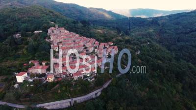 4k Images Aériennes Du Village De Buggiano En Toscane, Italie - Vidéo Drone