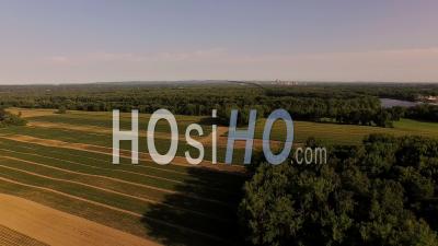 Voler à Basse Altitude Au-Dessus Des Champs Agricoles. New Hampshire Usa - Vidéo Drone