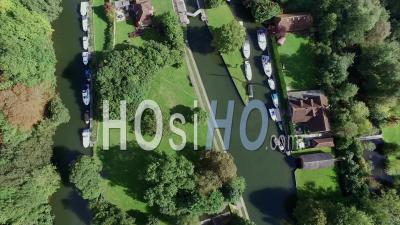 Hurley Lock Sur La Tamise Au Royaume-Uni - Vidéo Drone