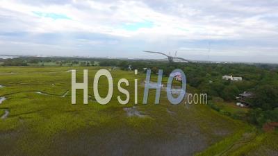 Vue Aérienne De Terres Humides D'herbe à Charleston En Caroline Du Sud - Vidéo Drone