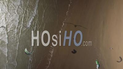 Kite Surf Sur Les Plages De Rye à East Sussex Uk - Vidéo Drone