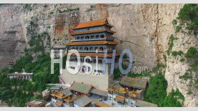 Vue Aérienne Du Temple Sur Le Mont Mianshan, Shanxi En Chine - Vidéo Drone
