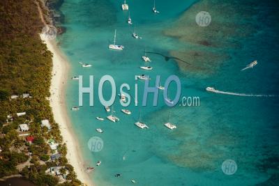 White Bay, Jost Van Dyke Et Le Club Med Voilier. Îles Vierges Britanniques Des Caraïbes - Photographie Aérienne