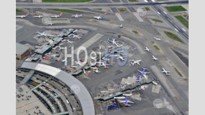 Terminaux De L'aéroport Lagaurdia Lga Newyork - Photographie Aérienne