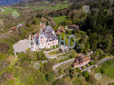 Le Château De Menthon-Saint-Bernard Vue Par Drone - Photographie Aérienne