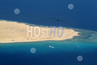 Egypt Red Sea Aerial View Of A Turquoise Lagoon Between Quoseir And Hurgada - Aerial Photography