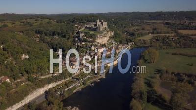 Village De Beynac-Et-Cazenac, Drone Vue De La Dordogne, Perigord