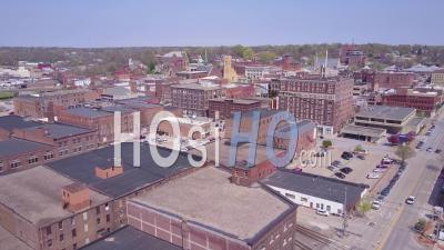 Vue Aérienne Sur La Petite Ville D'amérique Burlington Iowa Downtown - Vidéo Drone