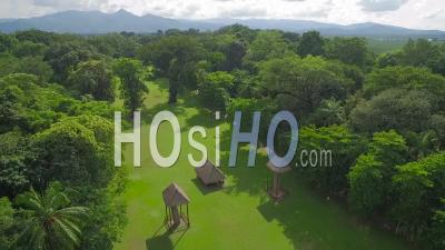 Vue Aérienne Des Ruines Mayas De Quirigua - Vidéo Drone