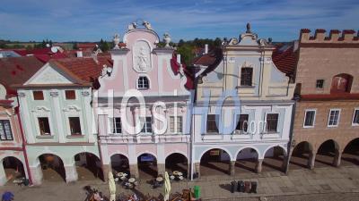 Vue Aérienne Sur Le Pittoresque Village De Telc En République Tchèque - Vidéo Drone