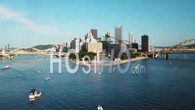 Aerial View Of The Monongahela River To Pittsburgh, Pennsylvania Downtown Skyline - Video Drone Footage