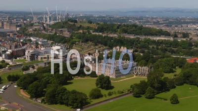 Holyroodhouse Palace Et Le Parlement écossais à Edimbourg -Vidéo Drone