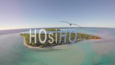 Vue Aérienne D'une île Tropicale - Vidéo Par Drone