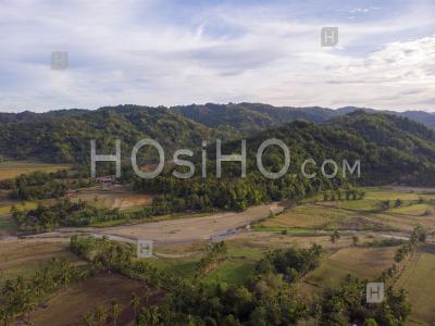 Open Tropical Farming Landscape, Philippines - Drone Point Of View - Photographie Aérienne