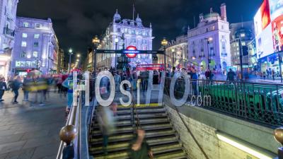 Piccadilly Circus à Londres La Nuit