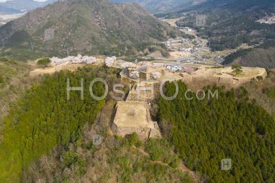 Ruins Of Takeda Castle, Hyogo Prefecture, Japan - Drone Point Of View - Photographie Aérienne