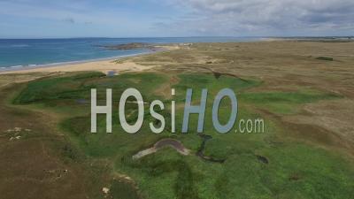 Dunes Et Plage De La Pointe De Porh-Lineneu - Vidéo Drone
