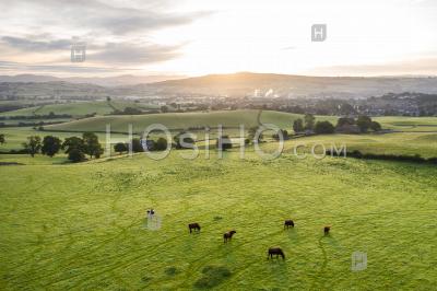 Aerial View Over Scenic Countryside In Uk - Photographie Aérienne