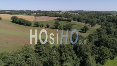 Vue Aérienne Du Bocage En été En Normandie - Vidéo Aérienne Par Drone