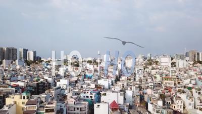 Ville Sans Fin De Bâtiments Blancs Saigon, Ho Chi Minh, Vietnam - Vidéo Par Drone