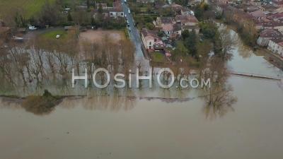 Inondation Des Quais De Langoiran, Montée Des Eaux De La Garonne -  Vidéo Par Drone