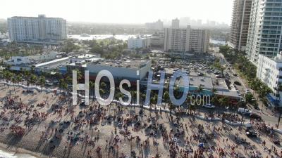 Vidéo Aérienne Covid-19 Des Vacances De Printemps De La Plage De Fort Lauderdale - Vidéo Drone