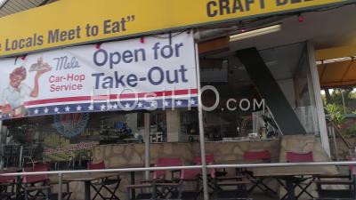 Magasins Fermés Et Cafés Au Sunset Plaza à West Hollywood