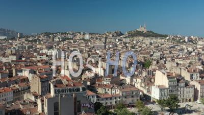 Place Jean-Jaurès En été Et Sur Les Toits De La Ville De Marseille, France -  Vidéo Par Drone