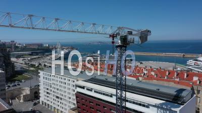 Grue à Proximité De La Major Et Du Port De Marseille, France - Séquences Vidéo Du Drone