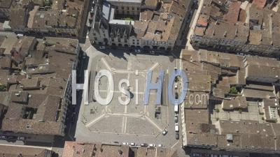 Libourne, Town Hall Square -Video Par Drone