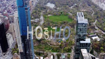 5e Avenue Et Central Park Manhattan New York Pendant La Pandémie De Covid-19 - Vidéo Drone