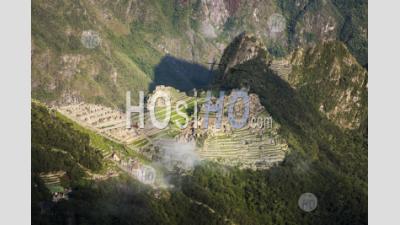 Ruines Incas Du Machu Picchu Vu De Sun Gate (inti Punku Ou Intipuncu), Région De Cuzco, Pérou, Amérique Du Sud