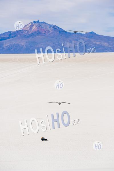 4wd Tour Of Uyuni Salt Flats (salar De Uyuni), Uyuni, Bolivia, South America