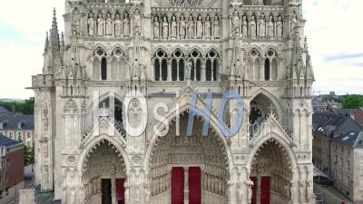La Cathédrale D'amiens En France, Vidéo Drone