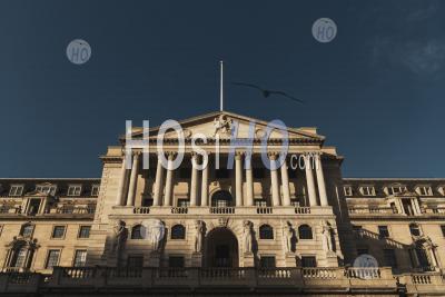 Bank Of England During Coronavirus Covid-19 Lockdown In The City, Showing Impact Of Global Pandemic In London, England, Uk, Europe