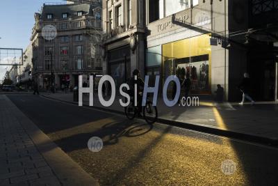 Topshop, Part Of Arcadia Group, With The Shop Closed After Filing For Bankruptcy In Covid-19 Coronavirus Lockdown On Oxford Street, A Famous Shopping Road In London, England, Europe