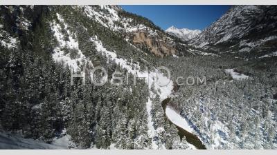 Vallée De La Clarée Près De Briançon, Hautes-Alpes, France, Vidéo Prise Par Drone