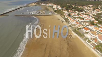 Beach Jard-Sur-Mer - Video Drone Footage
