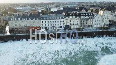Le Phénomène Des Marées Hautes à Saint-Malo - Vidéo Par Drone
