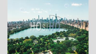 Spectacular View Over Central Park In Manhattan With Beautiful Rich Green Trees And Skyline Of New York City Hq - Aerial Photography