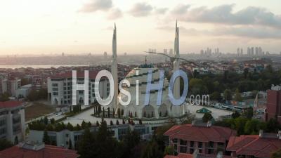 Futuristic Mosque Empty In Istanbul, Modern Looking Temple At Sunset With Cityscape, Slow Aerial Forwards - Video Drone Footage