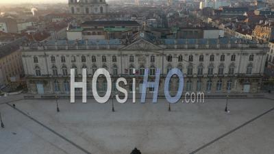 Statue Of Stanislas Leszczynski And Town Hall - Nancy Place Stanislas - Video Drone Footage