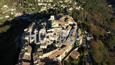 Village De Saint-Paul-De-Vence Dans La Matinée - Vidéo Drone
