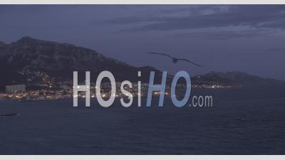 Pointe-Rouge & Escale Borely à Marseille Au Crépuscule En 6k - Vidéo Par Drone