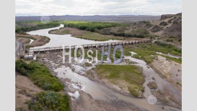Eau De Qualité Rio Détournée Pour L'irrigation - Photographie Aérienne
