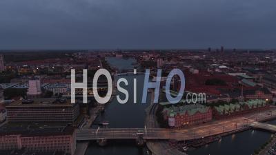 Vue Aérienne De Copenhague, Capitale Du Nord, Danemark, Couvert - Vidéo Aérienne Par Drone