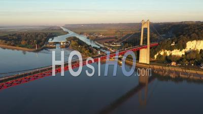 Pont De Tancarville Pendant L'ours D'or Au Marais-Vernier - Vidéo Drone