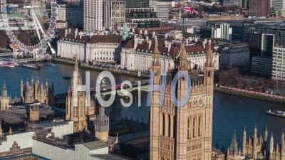 Le Pont De Westminster à Travers La Tour Elizabeth Et, Vue Aérienne De Londres, Royaume-Uni, Royaume-Uni, Jour - Séquences Vidéo Par Drone