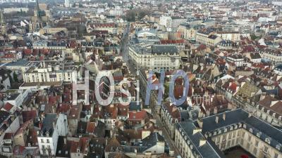 Centre-Ville Historique Et Rue Commerçante De Dijon - Vidéo Drone