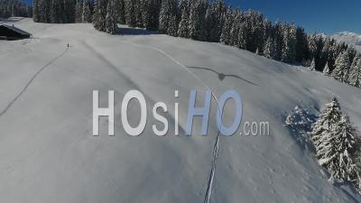 Ski De Randonnée Sur La Station De Ski De Saint Gervais Les Bains, Vidéo Drone
